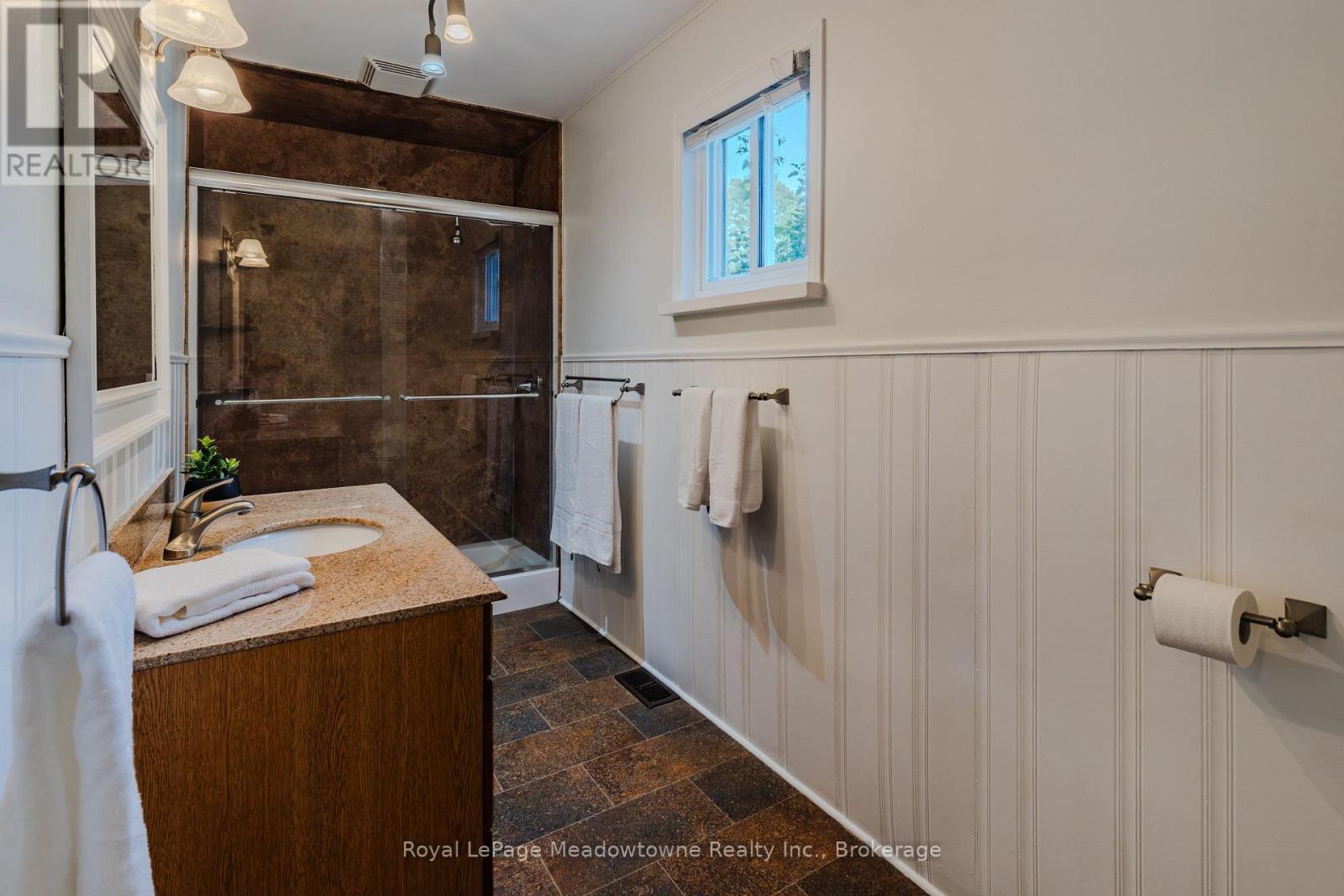 












5013 ERAMOSA-ERIN TOWNLINE

,
Erin,




Ontario
N0B2K0

