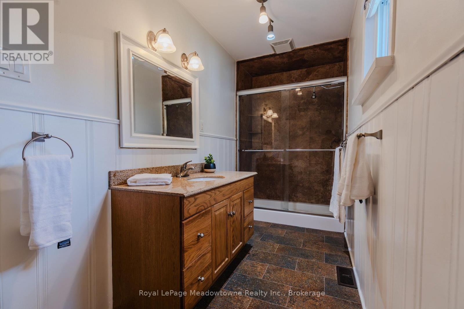 












5013 ERAMOSA-ERIN TOWNLINE

,
Erin,




Ontario
N0B2K0

