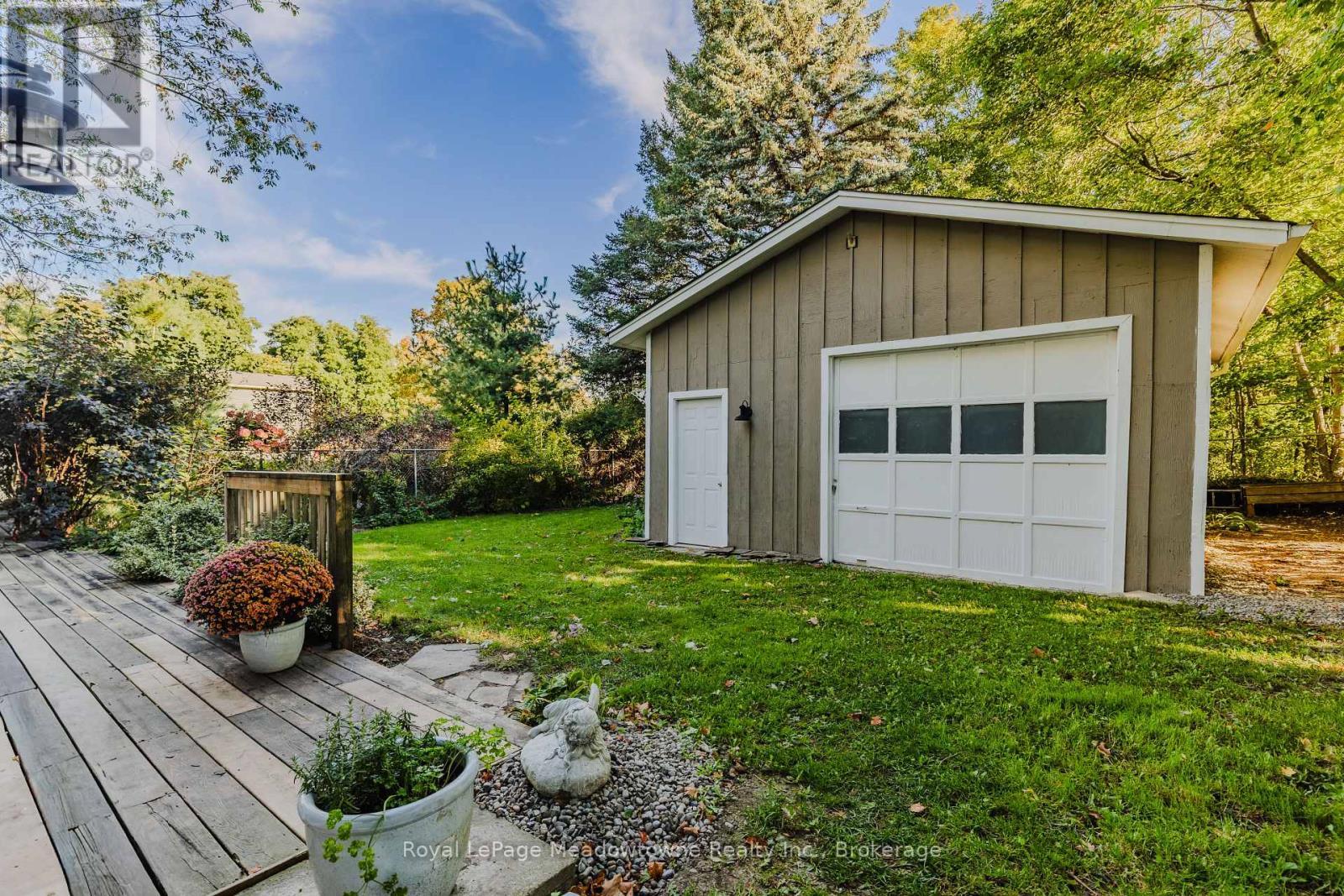 












5013 ERAMOSA-ERIN TOWNLINE

,
Erin,




Ontario
N0B2K0

