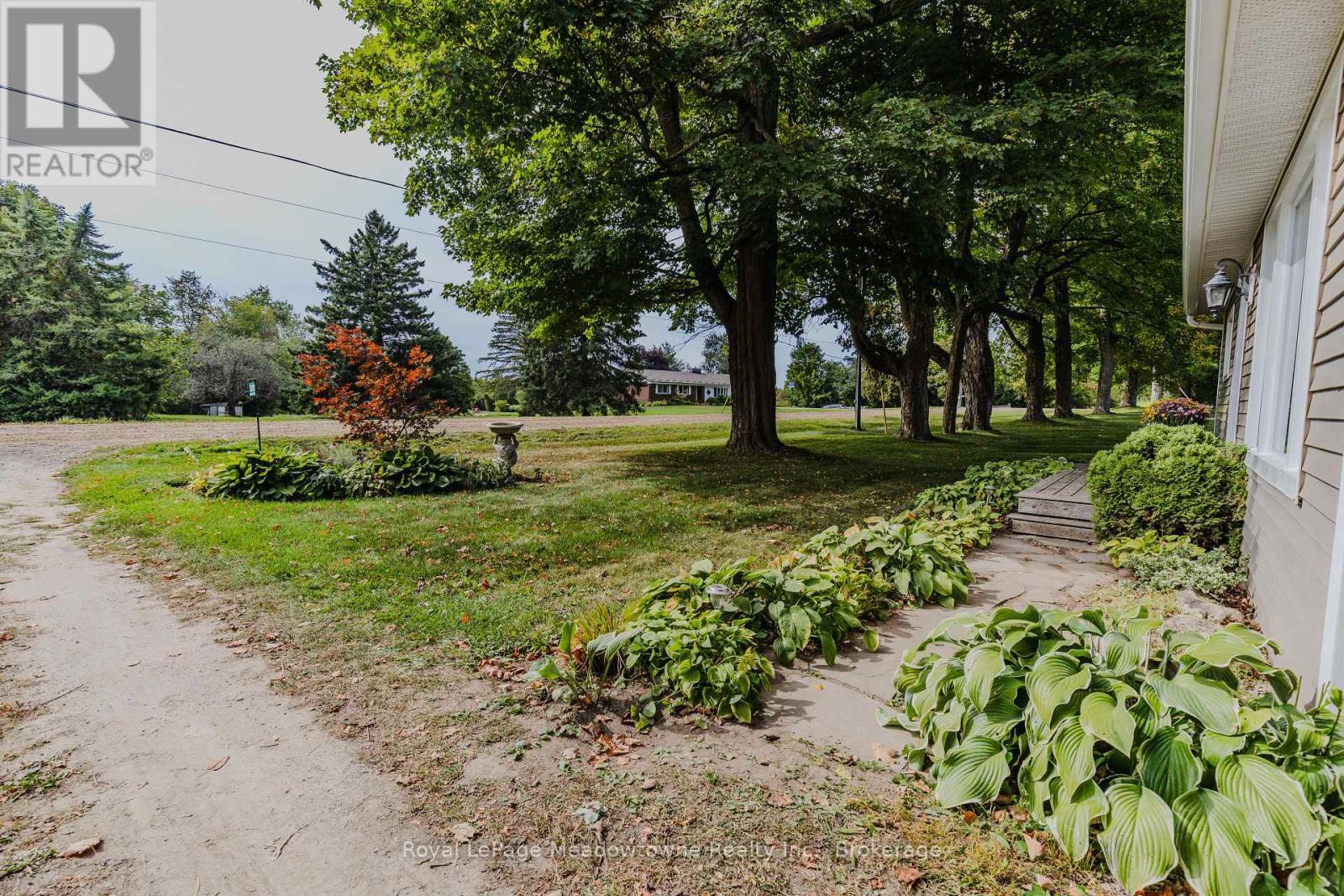 












5013 ERAMOSA-ERIN TOWNLINE

,
Erin,




Ontario
N0B2K0

