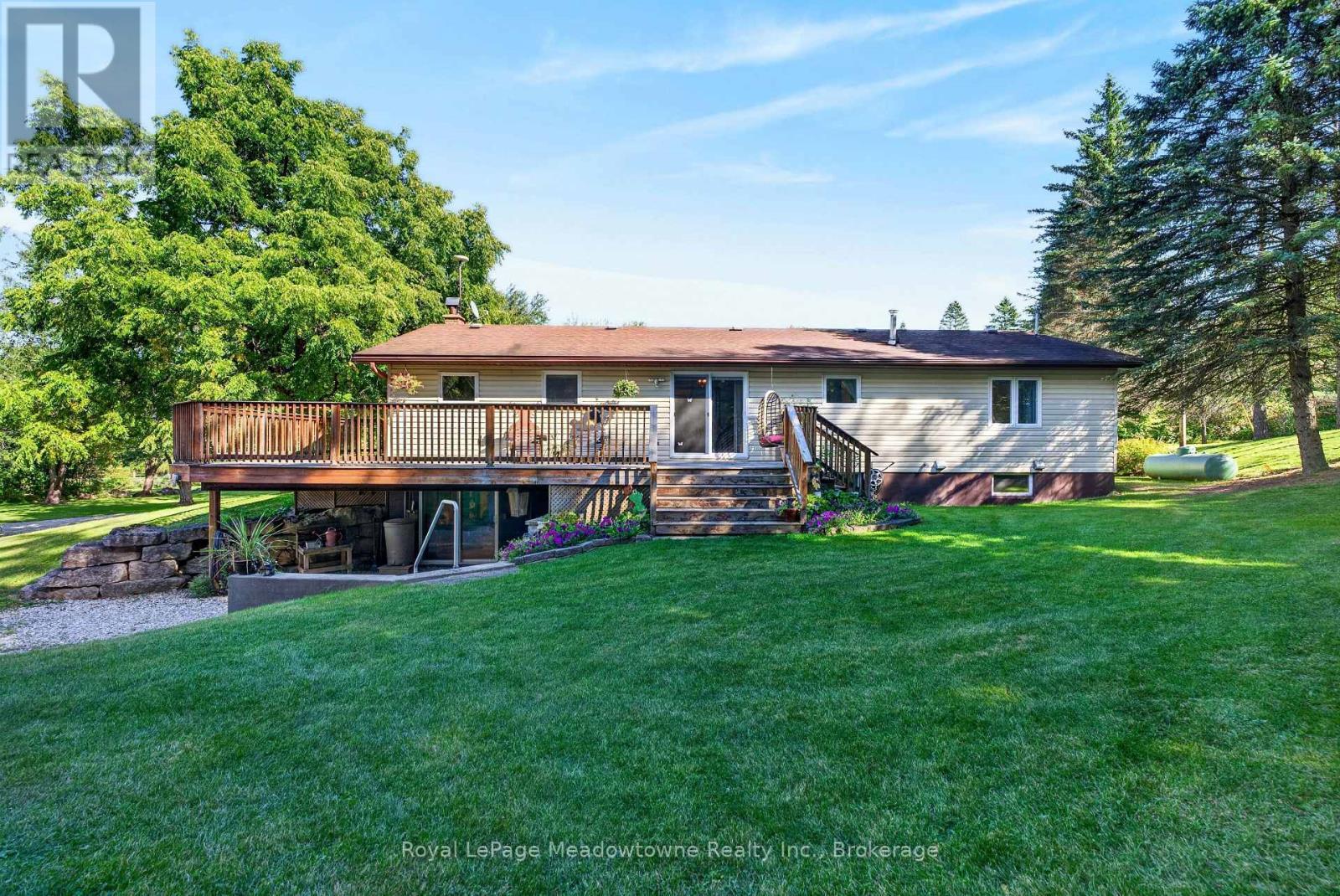 












4095 20 SIDE ROAD

,
Milton (NA Rural Nassagaweya),




Ontario
N0B2K0

