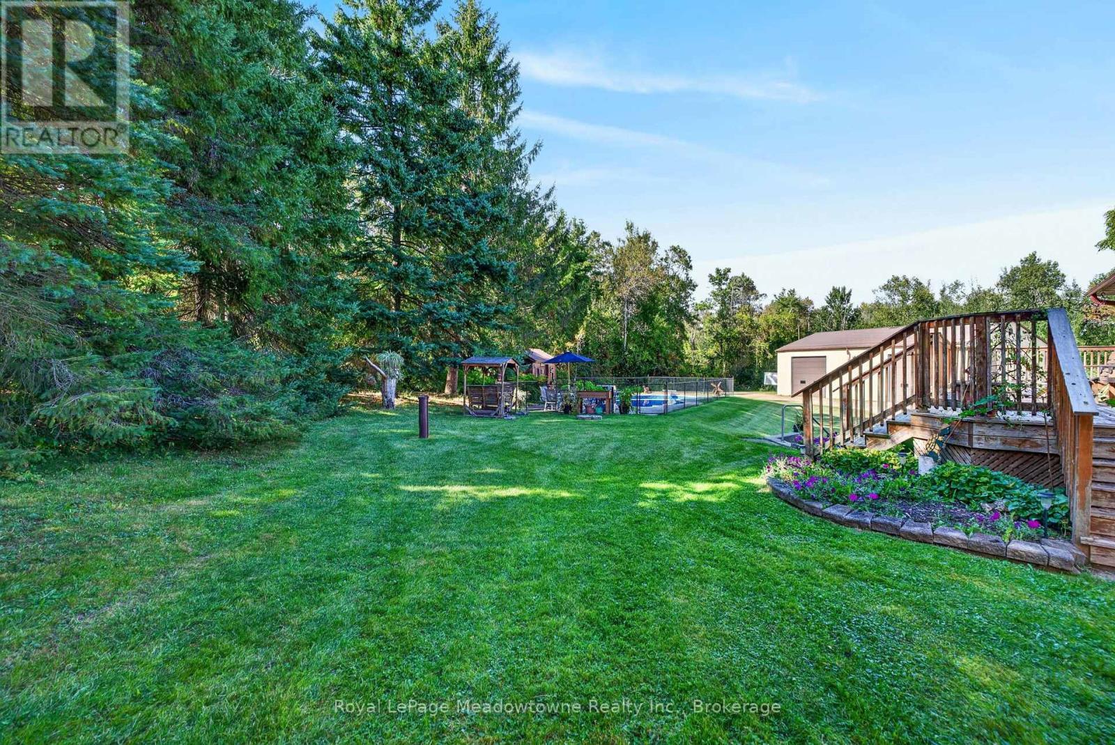 












4095 20 SIDE ROAD

,
Milton (NA Rural Nassagaweya),




Ontario
N0B2K0


