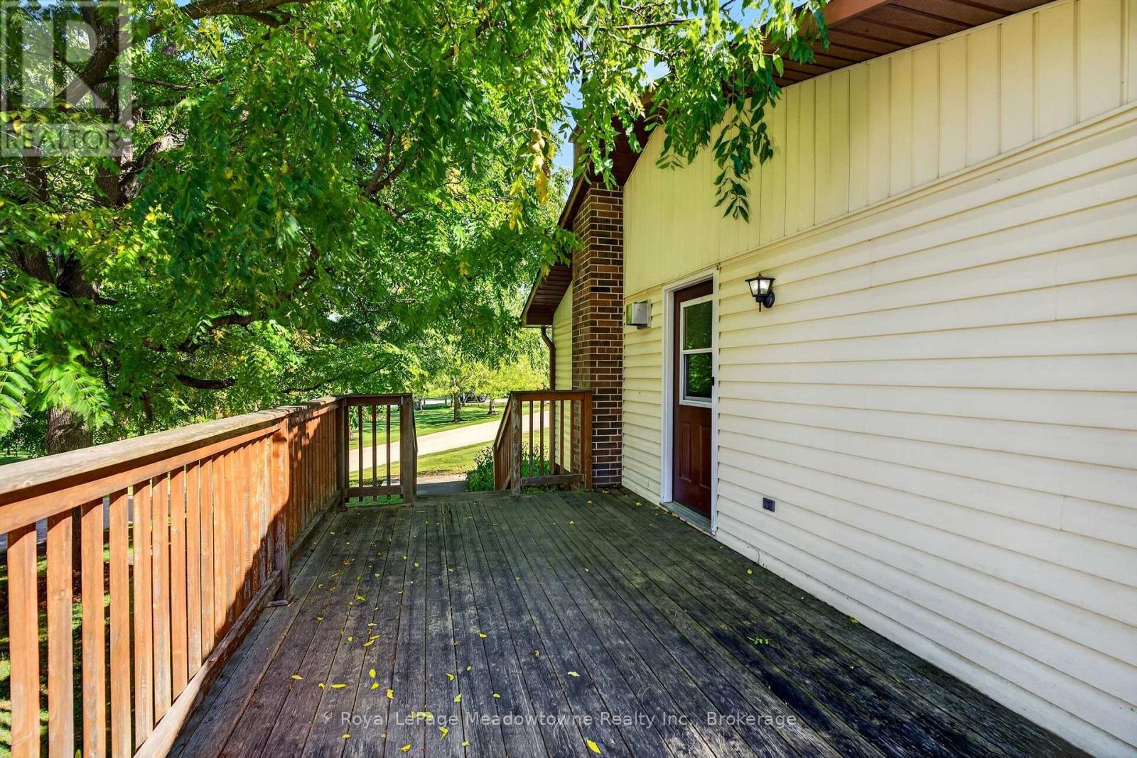 












4095 20 SIDE ROAD

,
Milton (NA Rural Nassagaweya),




Ontario
N0B2K0

