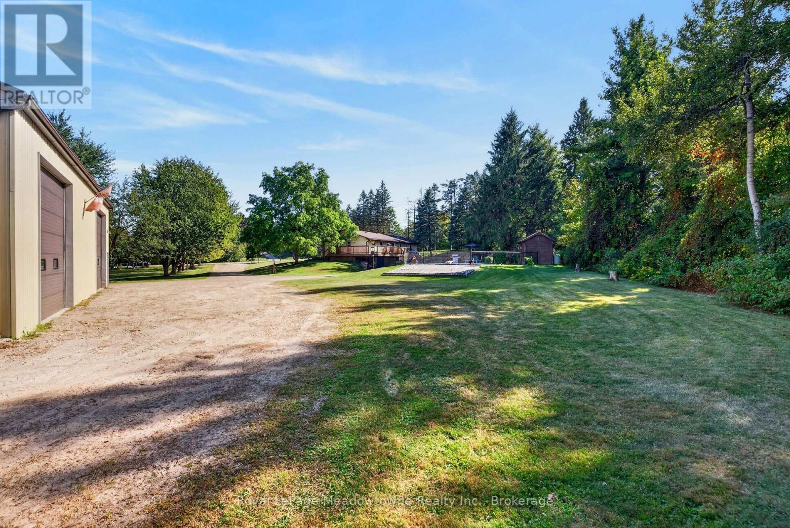 












4095 20 SIDE ROAD

,
Milton (NA Rural Nassagaweya),




Ontario
N0B2K0

