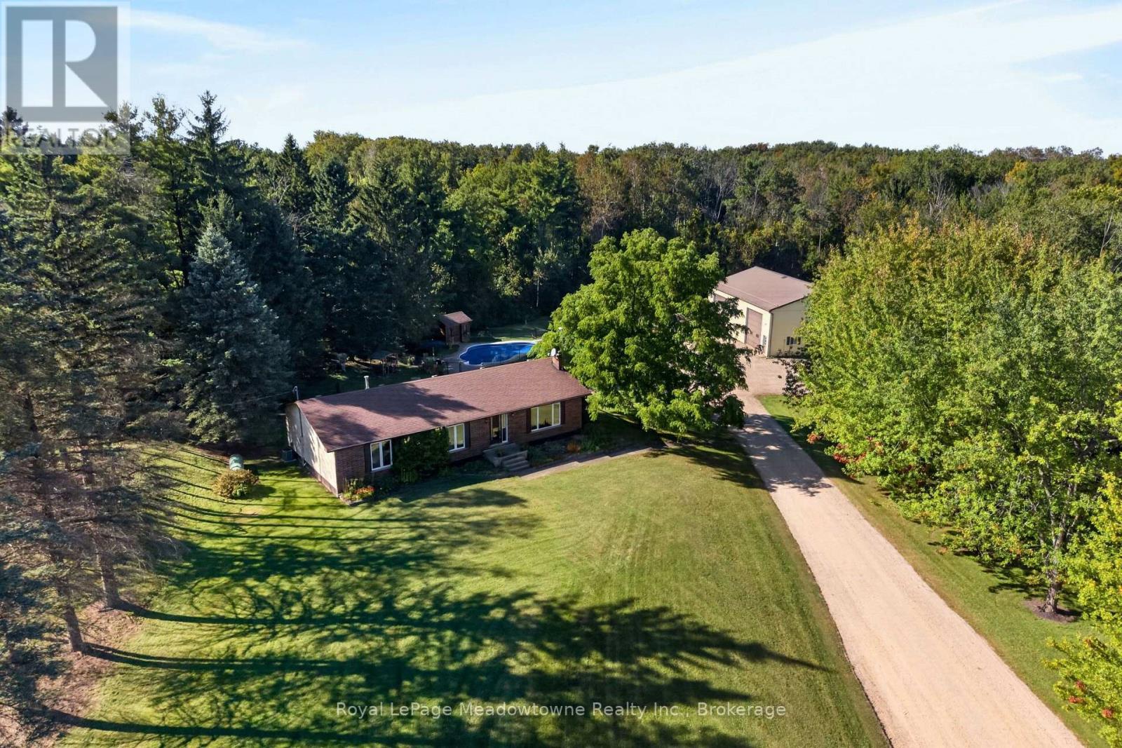 












4095 20 SIDE ROAD

,
Milton (NA Rural Nassagaweya),




Ontario
N0B2K0

