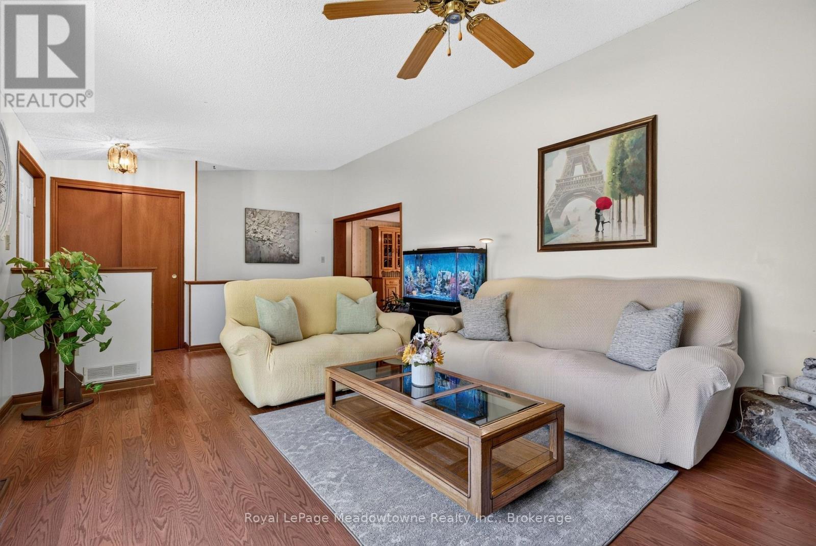 












4095 20 SIDE ROAD

,
Milton (NA Rural Nassagaweya),




Ontario
N0B2K0

