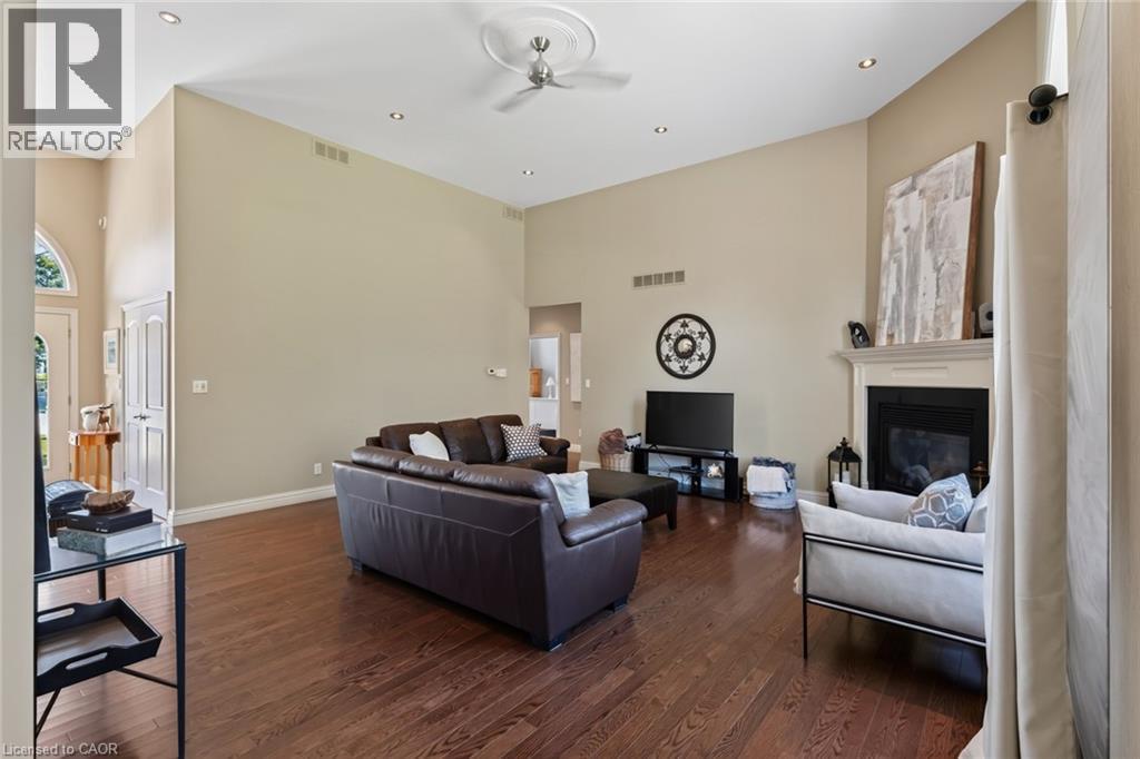 












38 VIRGINIA Avenue

,
Simcoe,




Ontario
N3Y5M4

