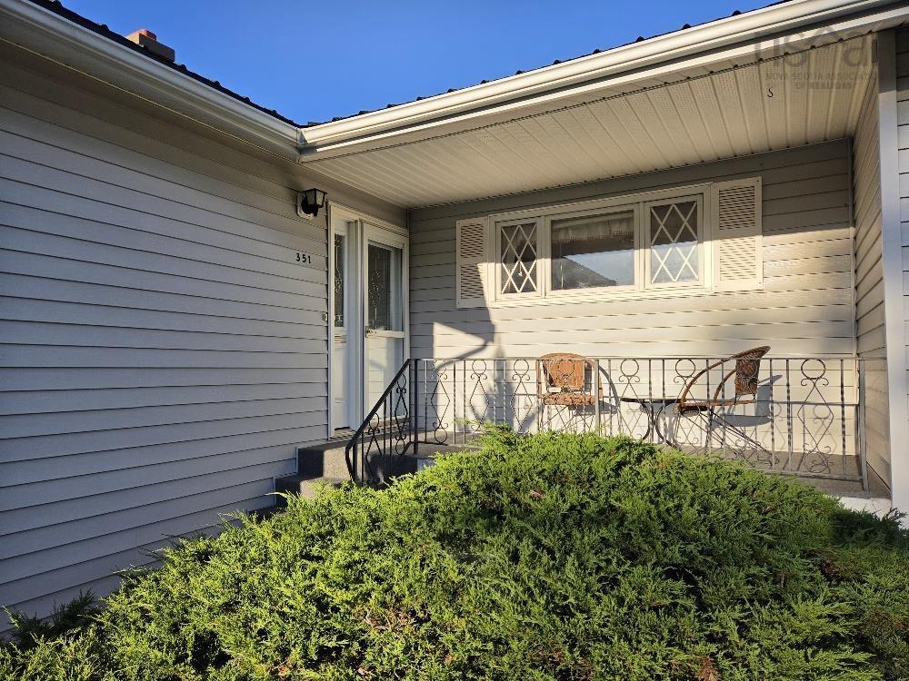 












351 Pleasant St

,
Truro,




NS
B2N 1T5

