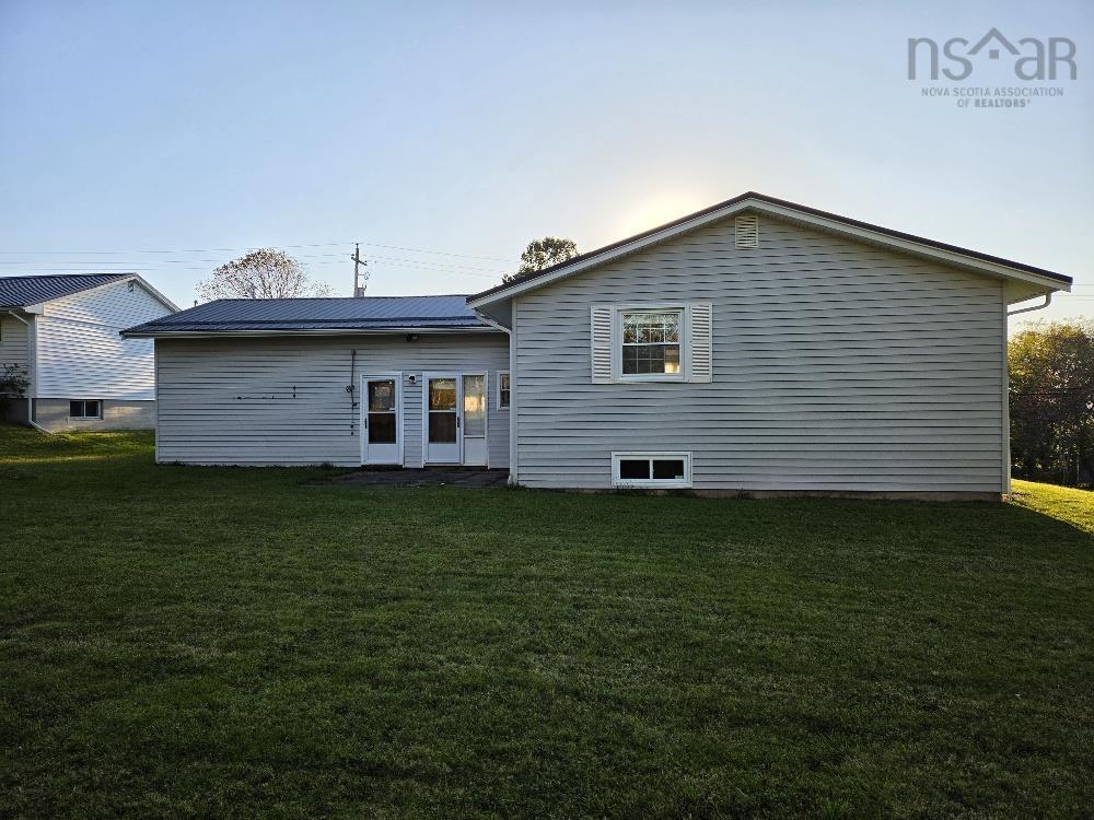 












351 Pleasant St

,
Truro,




NS
B2N 1T5


