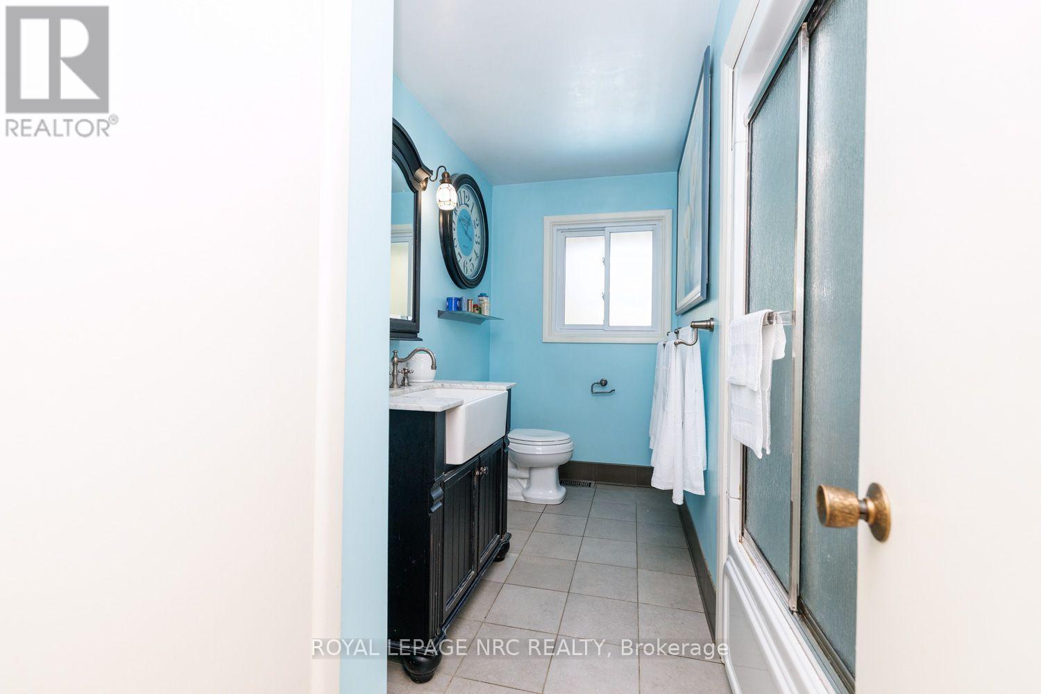 












2 GLENBRAE AVENUE

,
St. Catharines (Burleigh Hill),




Ontario
L2T1V1

