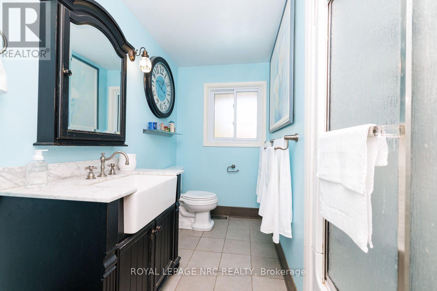 












2 GLENBRAE AVENUE

,
St. Catharines (Burleigh Hill),




Ontario
L2T1V1

