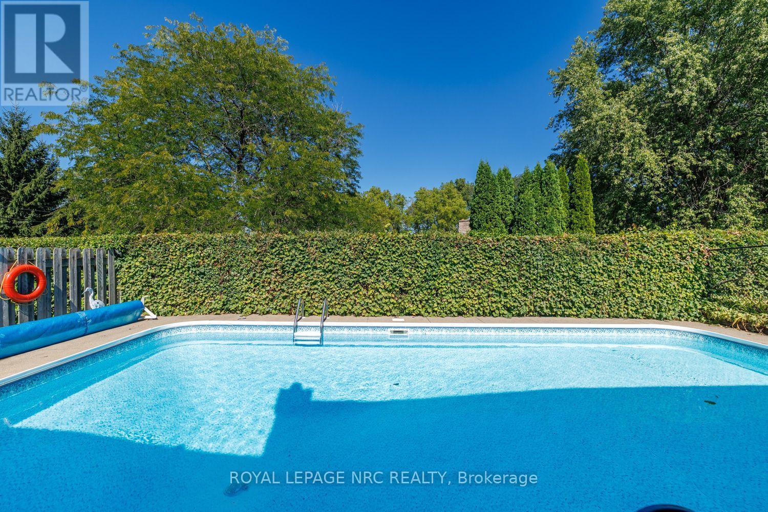












2 GLENBRAE AVENUE

,
St. Catharines (Burleigh Hill),




Ontario
L2T1V1

