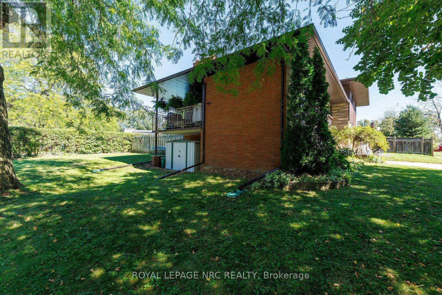 












2 GLENBRAE AVENUE

,
St. Catharines (Burleigh Hill),




Ontario
L2T1V1

