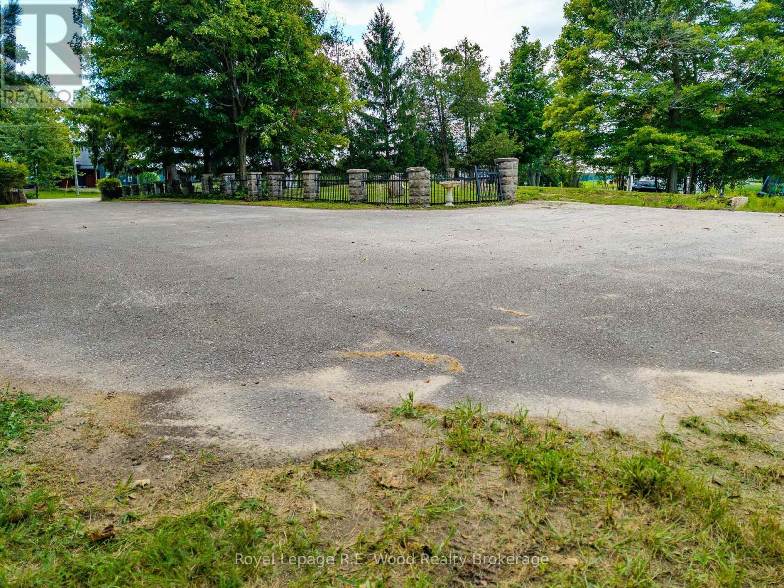 












144141 HAWKINS ROAD

,
South-West Oxford,







Ontario
N4G4G8

