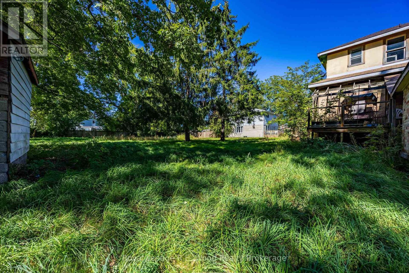 












80 ST GEORGE STREET

,
Aylmer,




Ontario
N5H1R6

