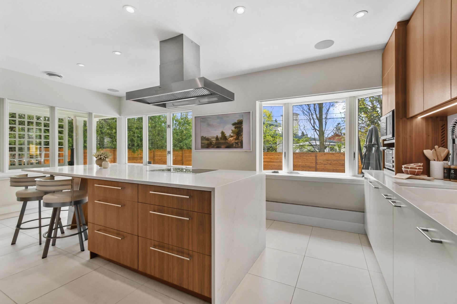 









1670


Ch. Markham

,
Mont-Royal,




QC
H3P3B2

