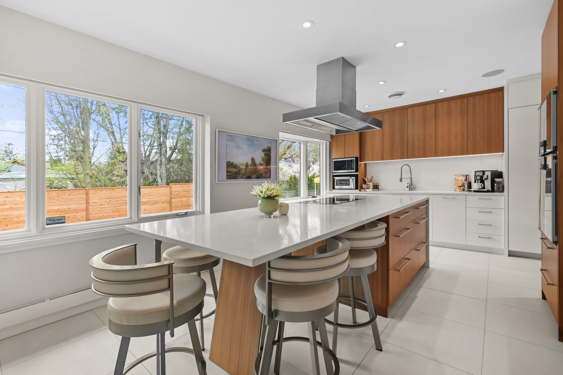 









1670


Ch. Markham

,
Mont-Royal,




QC
H3P3B2

