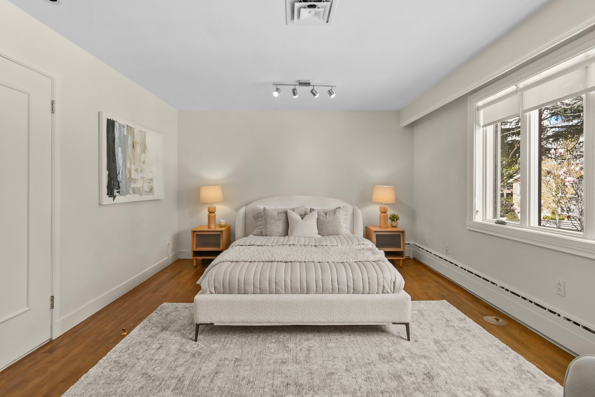 









1670


Ch. Markham

,
Mont-Royal,




QC
H3P3B2

