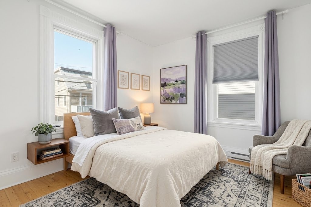 









170


Av. St-Simon

,
Saint-Hyacinthe,




QC
J2S5B5

