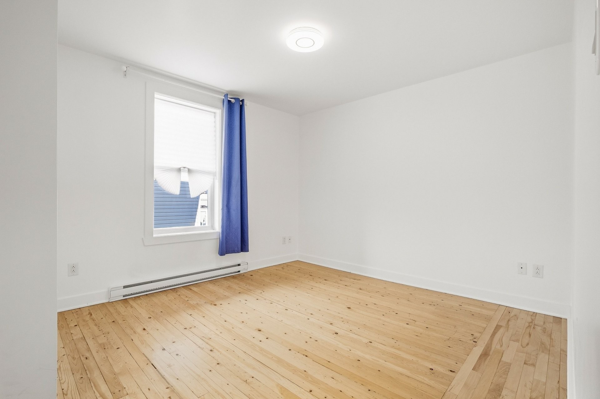 









170


Av. St-Simon

,
Saint-Hyacinthe,




QC
J2S5B5

