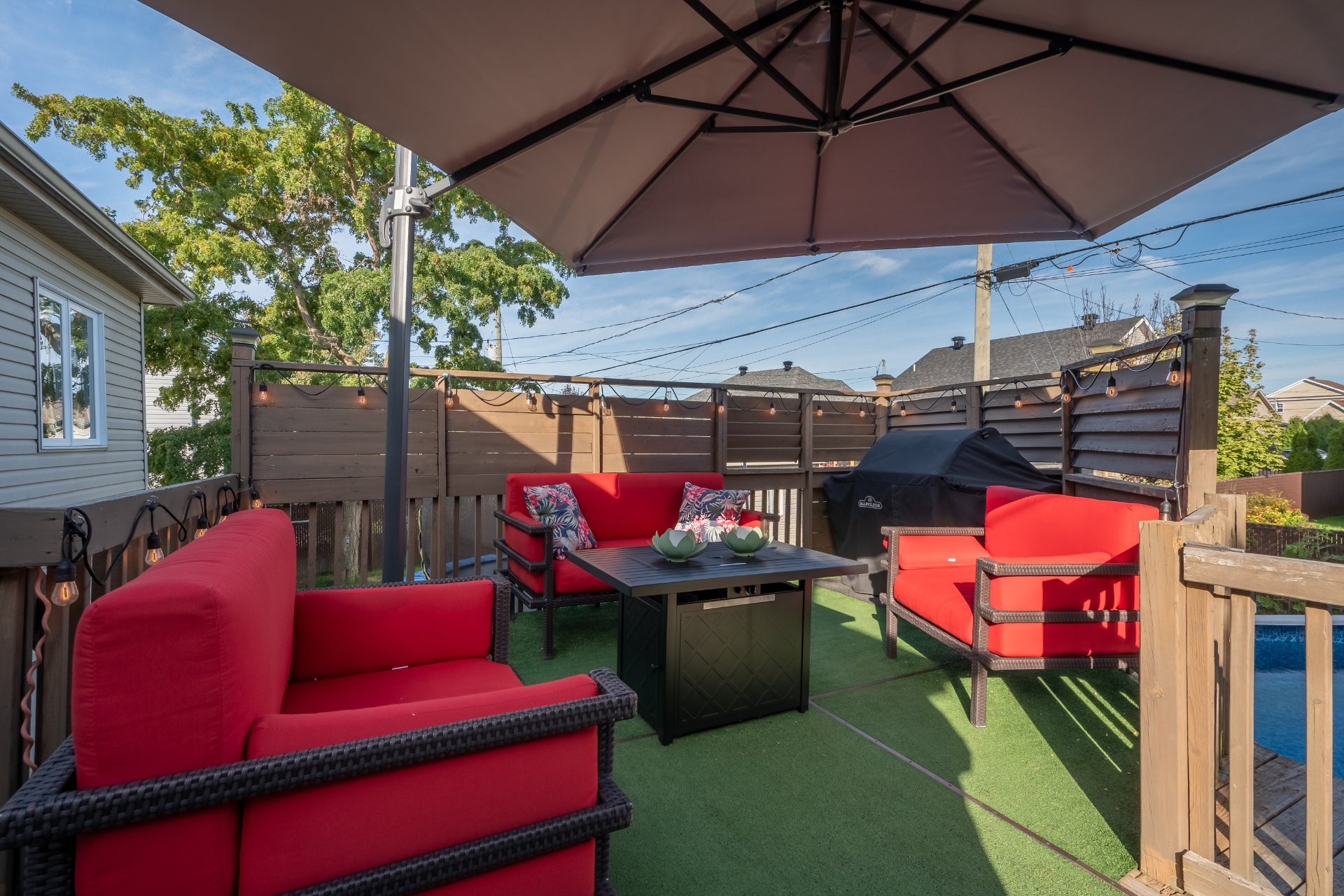 









228


Rue du Bouton-d'Or

,
Saint-Amable,




QC
J0L1N0

