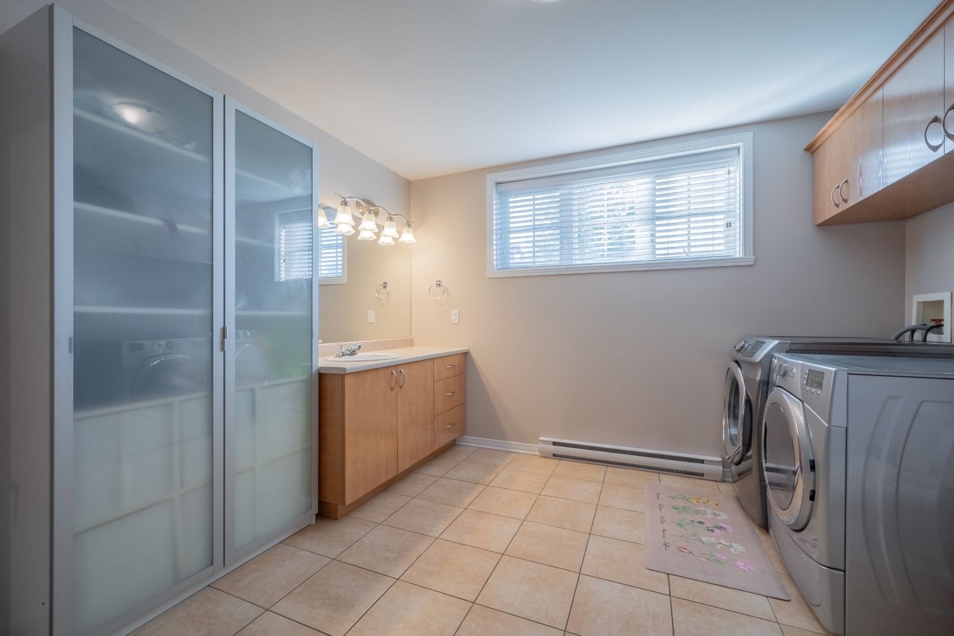 









228


Rue du Bouton-d'Or

,
Saint-Amable,




QC
J0L1N0


