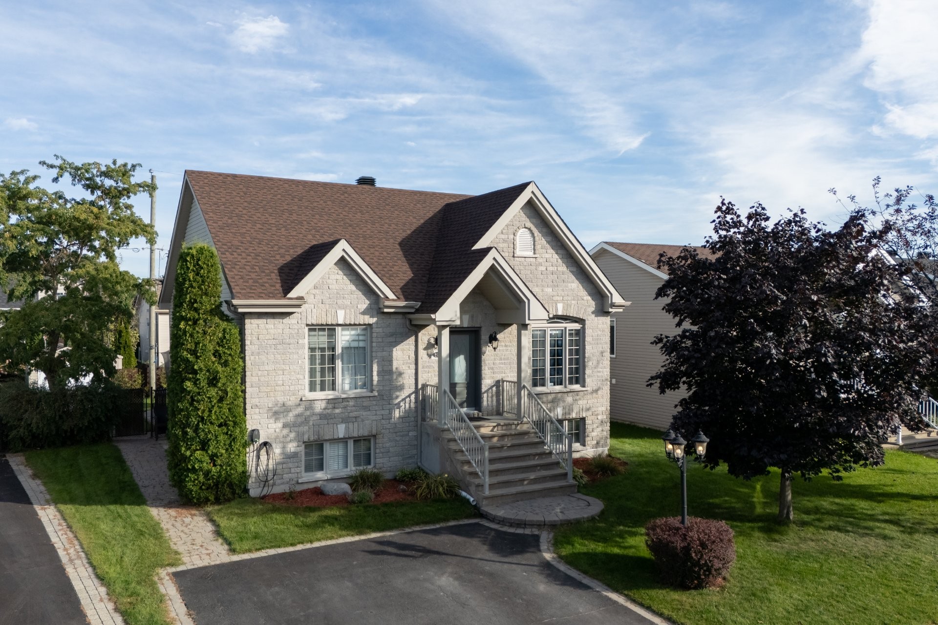 









228


Rue du Bouton-d'Or

,
Saint-Amable,




QC
J0L1N0

