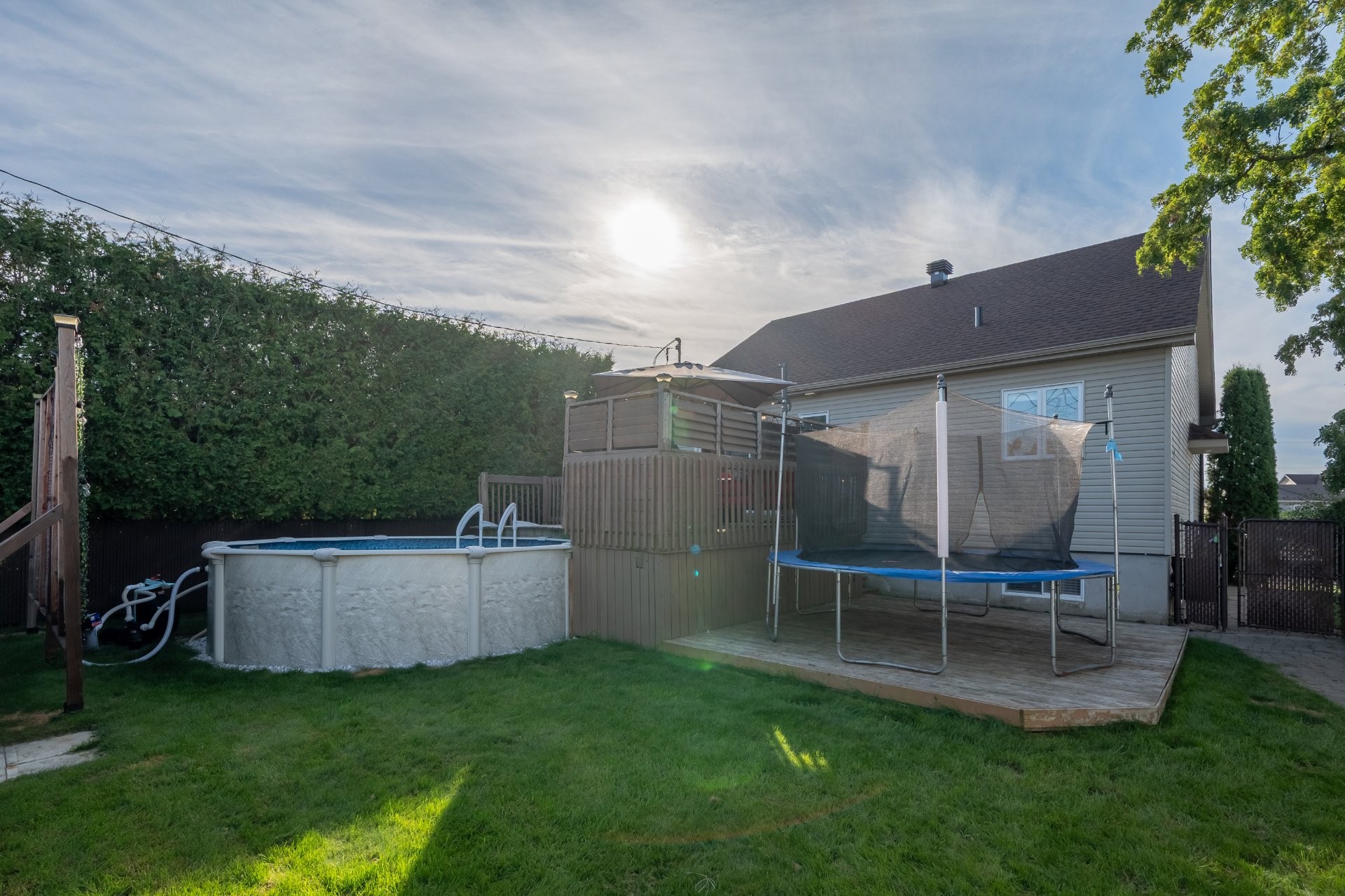









228


Rue du Bouton-d'Or

,
Saint-Amable,




QC
J0L1N0

