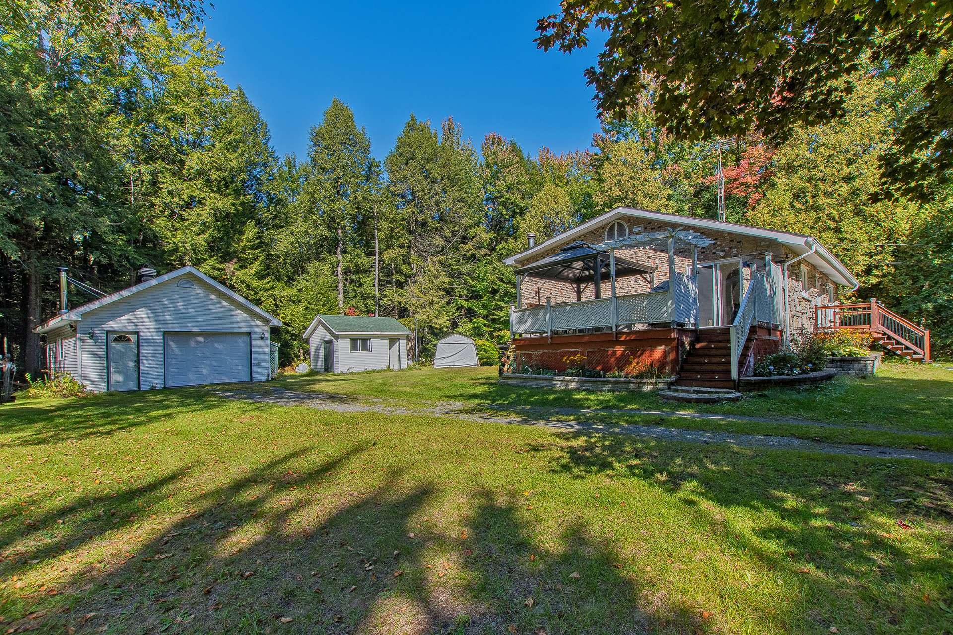 









1890


Rue Comtois

,
Mascouche,




QC
J7K3C2


