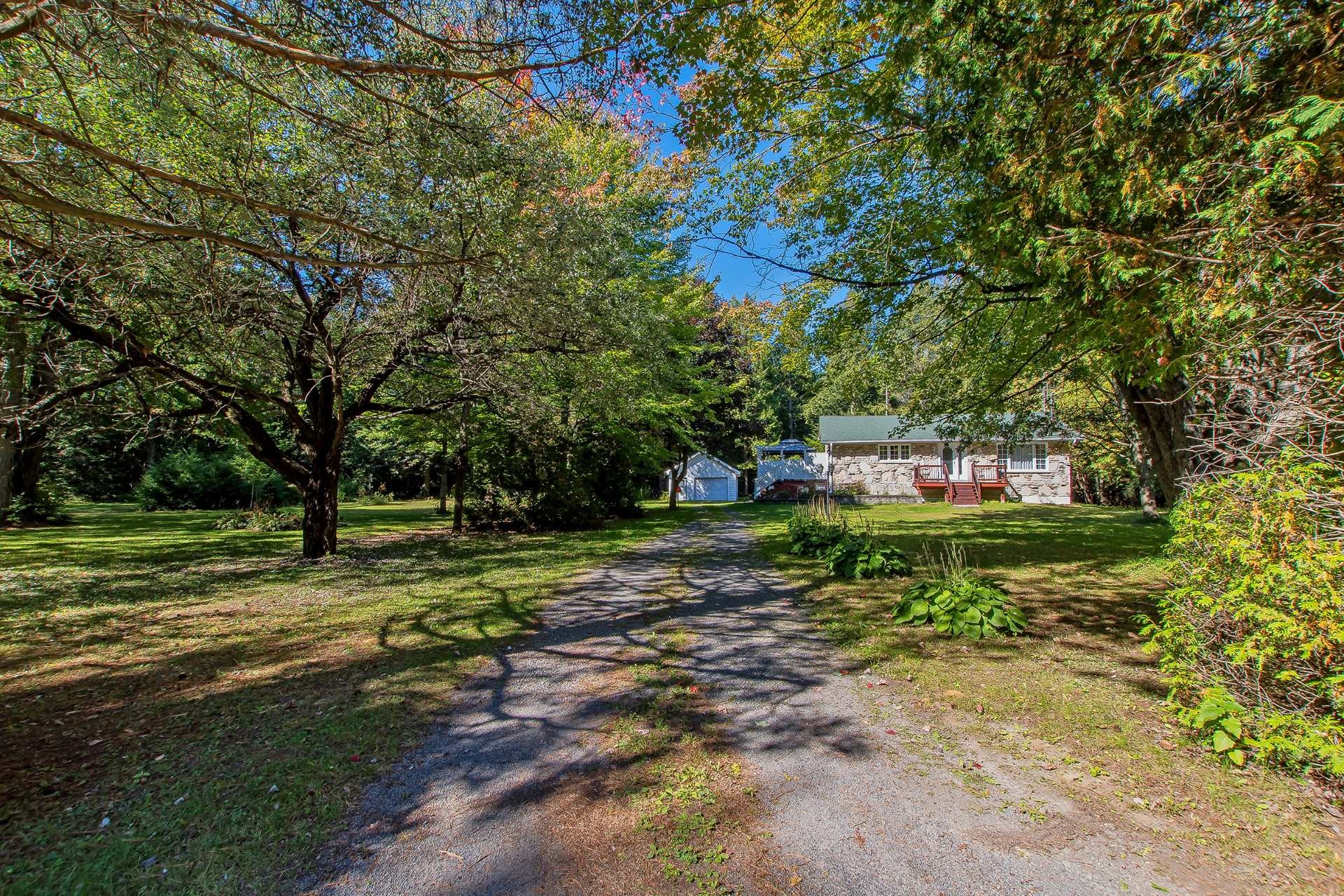 









1890


Rue Comtois

,
Mascouche,




QC
J7K3C2

