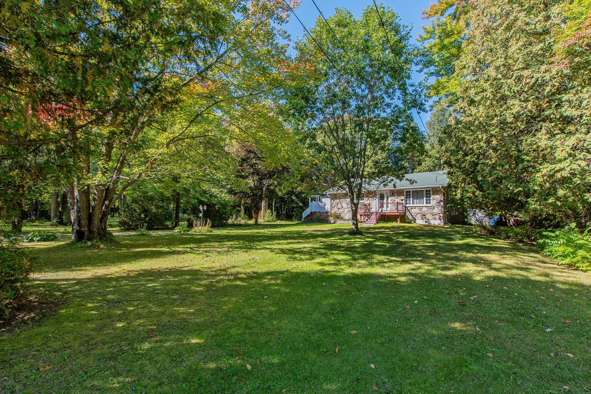 









1890


Rue Comtois

,
Mascouche,




QC
J7K3C2

