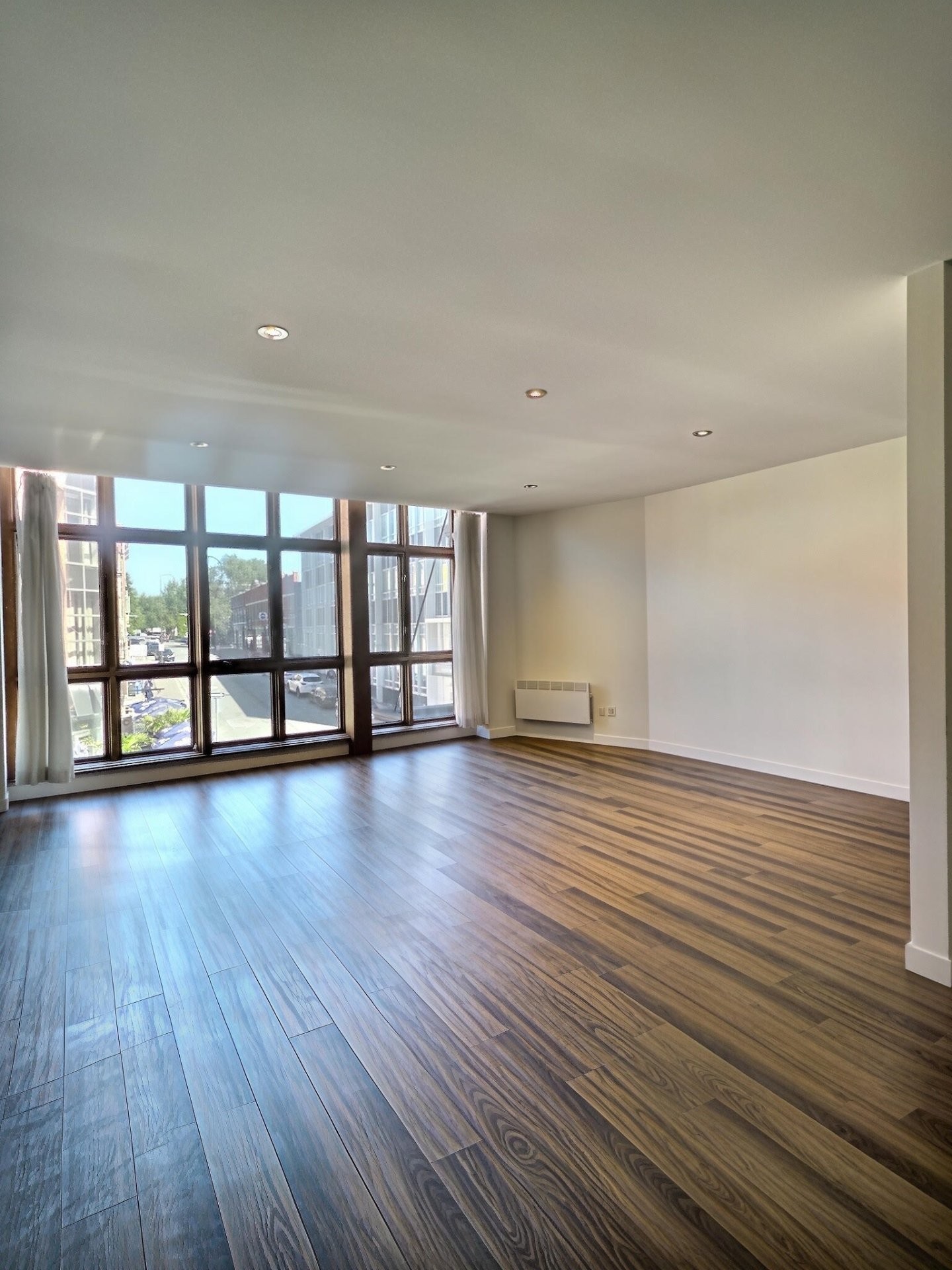 









325


Rue des Forges

, 1,
Trois-Rivières,




QC
G9A2G9

