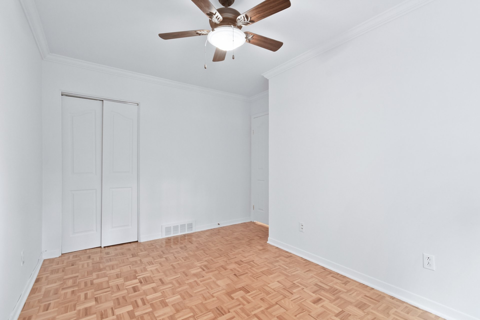 









5480


Crois. Beaumanoir

,
Brossard,




QC
J4Z2G4

