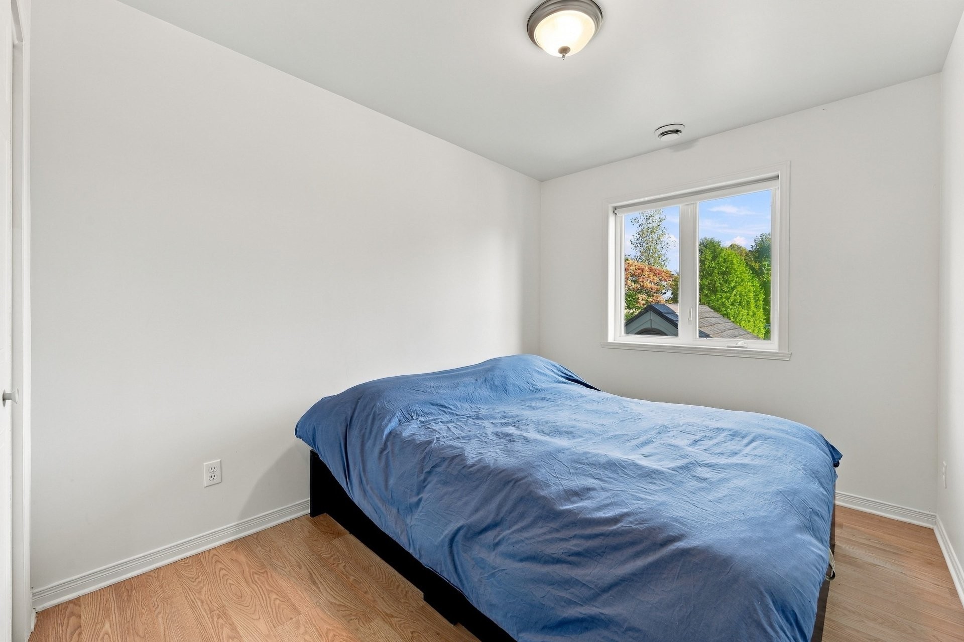 









650


Rue Champlain

,
Saint-Roch-de-Richelieu,




QC
J0L2M0

