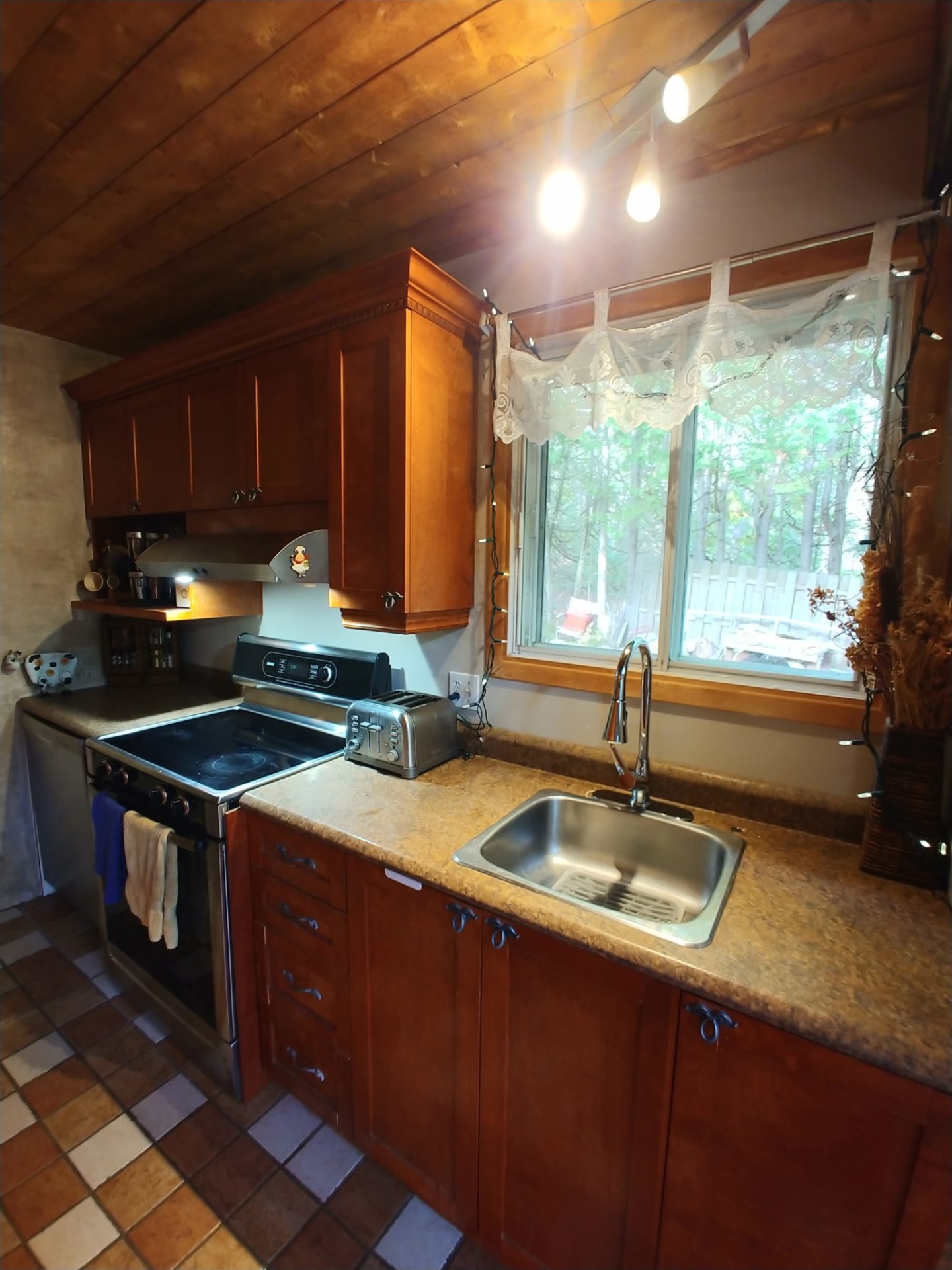 









1300


Rg Sacacomie

,
Saint-Alexis-des-Monts,




QC
J0K1V0

