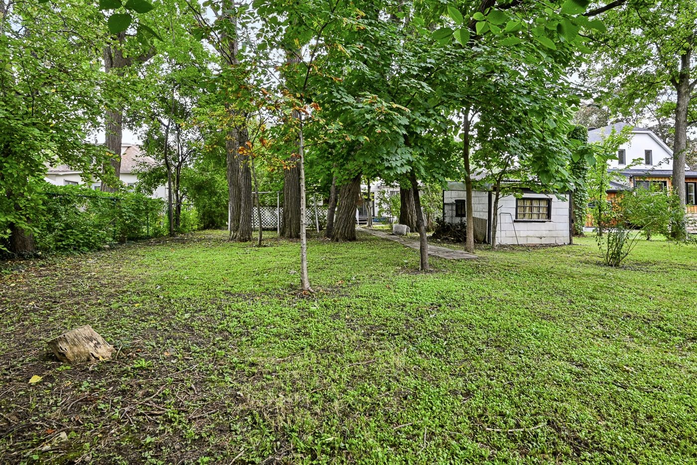 









196Z


Rue Greenfield

,
Longueuil (Greenfield Park),







QC
J4V2J5

