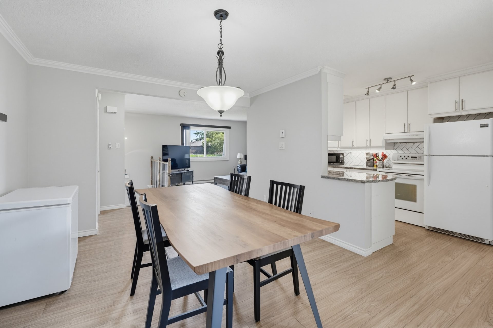 









69


Rue de Piedmont

,
Gatineau (Gatineau),




QC
J8T1V7

