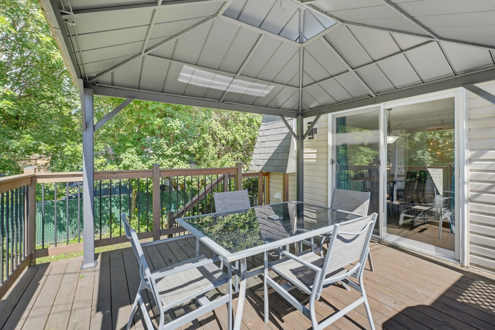 









69


Rue de Piedmont

,
Gatineau (Gatineau),




QC
J8T1V7


