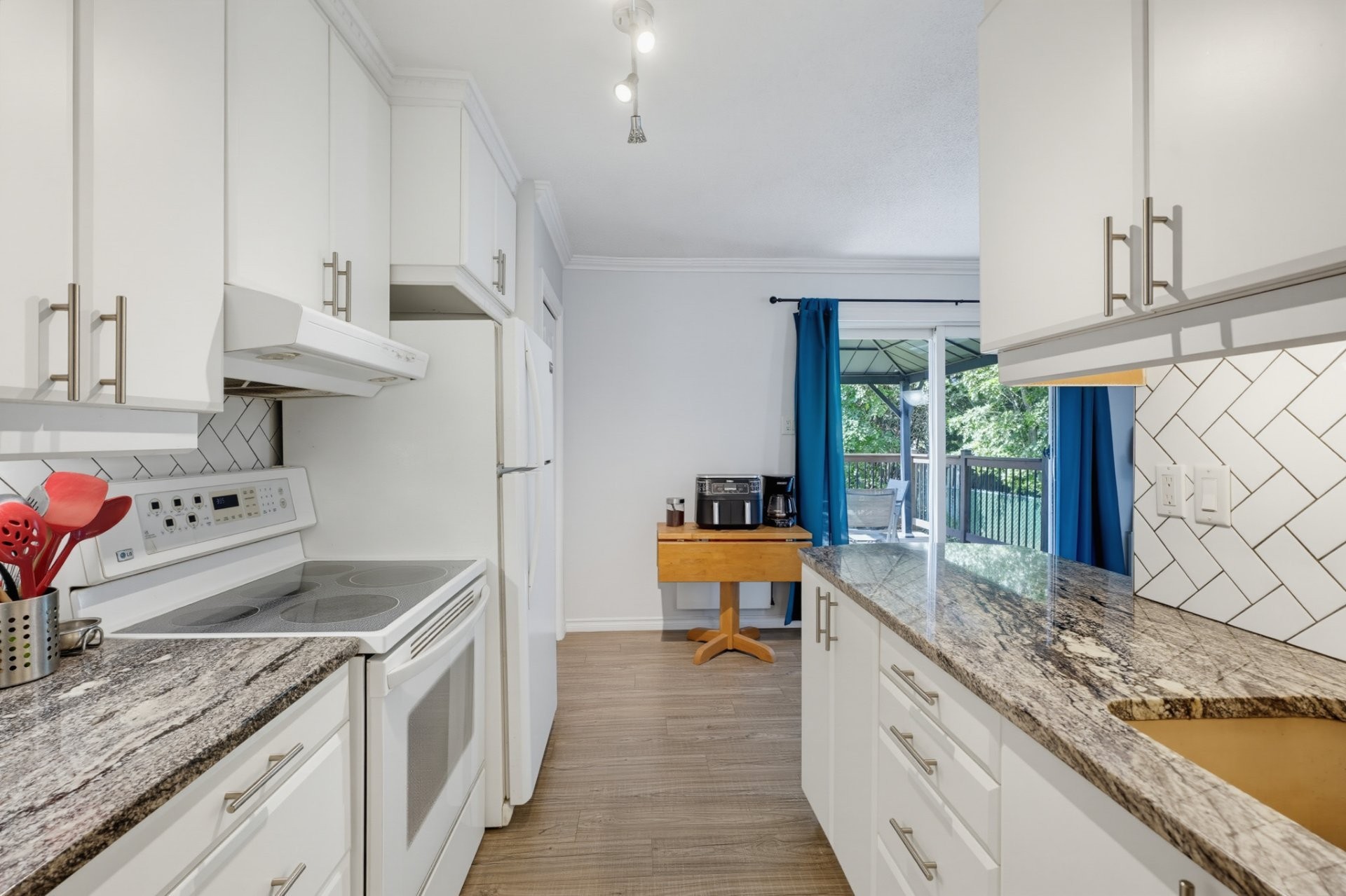 









69


Rue de Piedmont

,
Gatineau (Gatineau),




QC
J8T1V7

