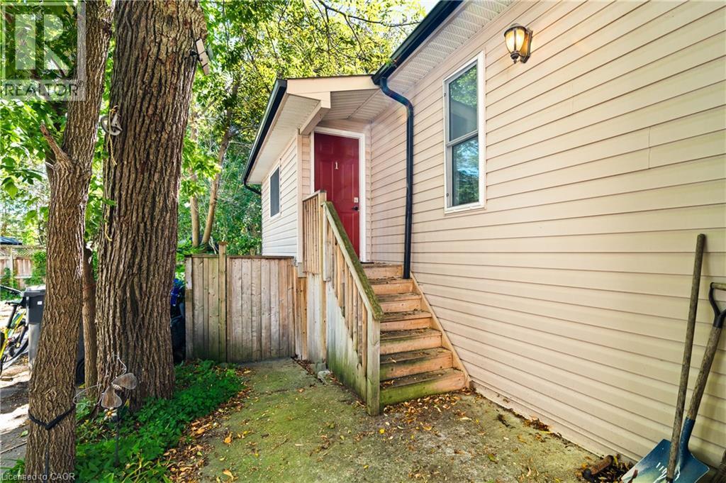 












98 WATERLOO Avenue

,
Guelph,




Ontario
N1H3H8

