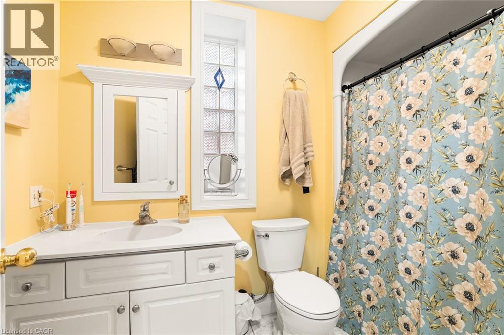 












98 WATERLOO Avenue

,
Guelph,




Ontario
N1H3H8


