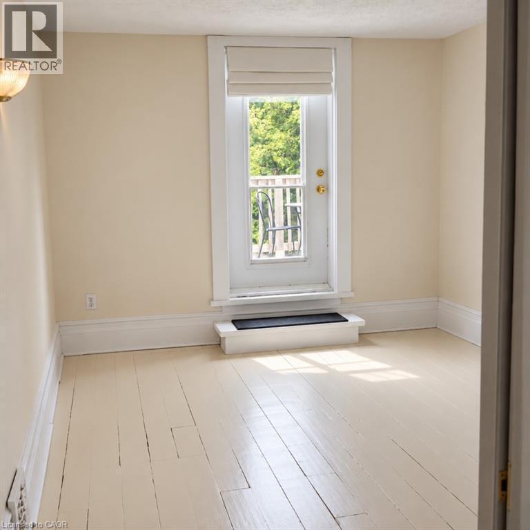 












98 WATERLOO Avenue

,
Guelph,




Ontario
N1H3H8

