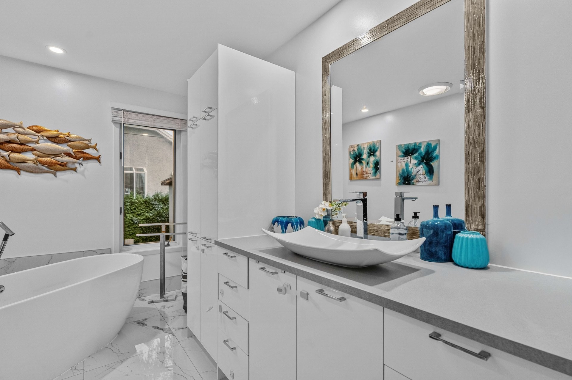 









18


Rue Amireault

,
L'Épiphanie,




QC
J5X2S1

