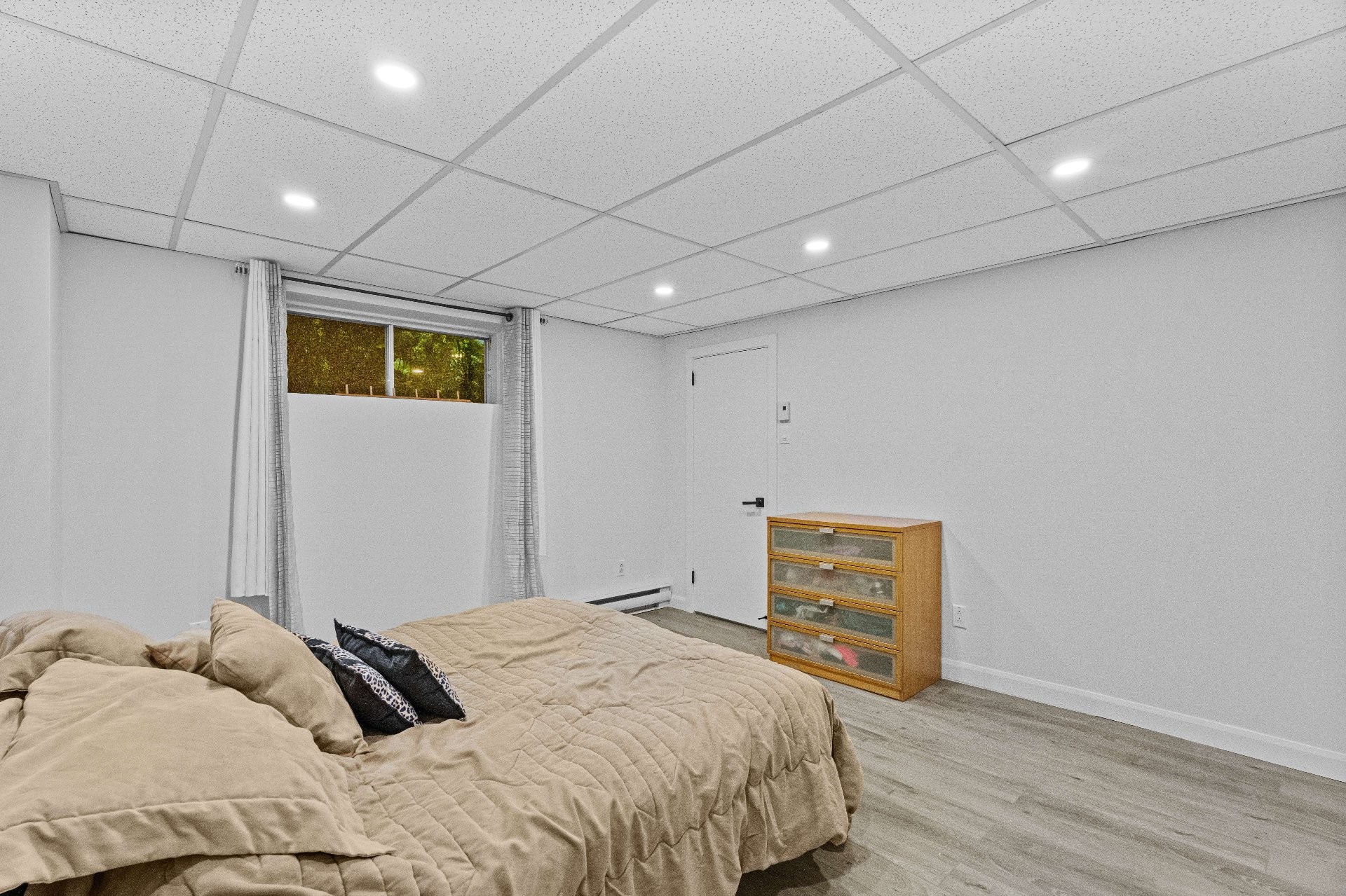 









18


Rue Amireault

,
L'Épiphanie,




QC
J5X2S1

