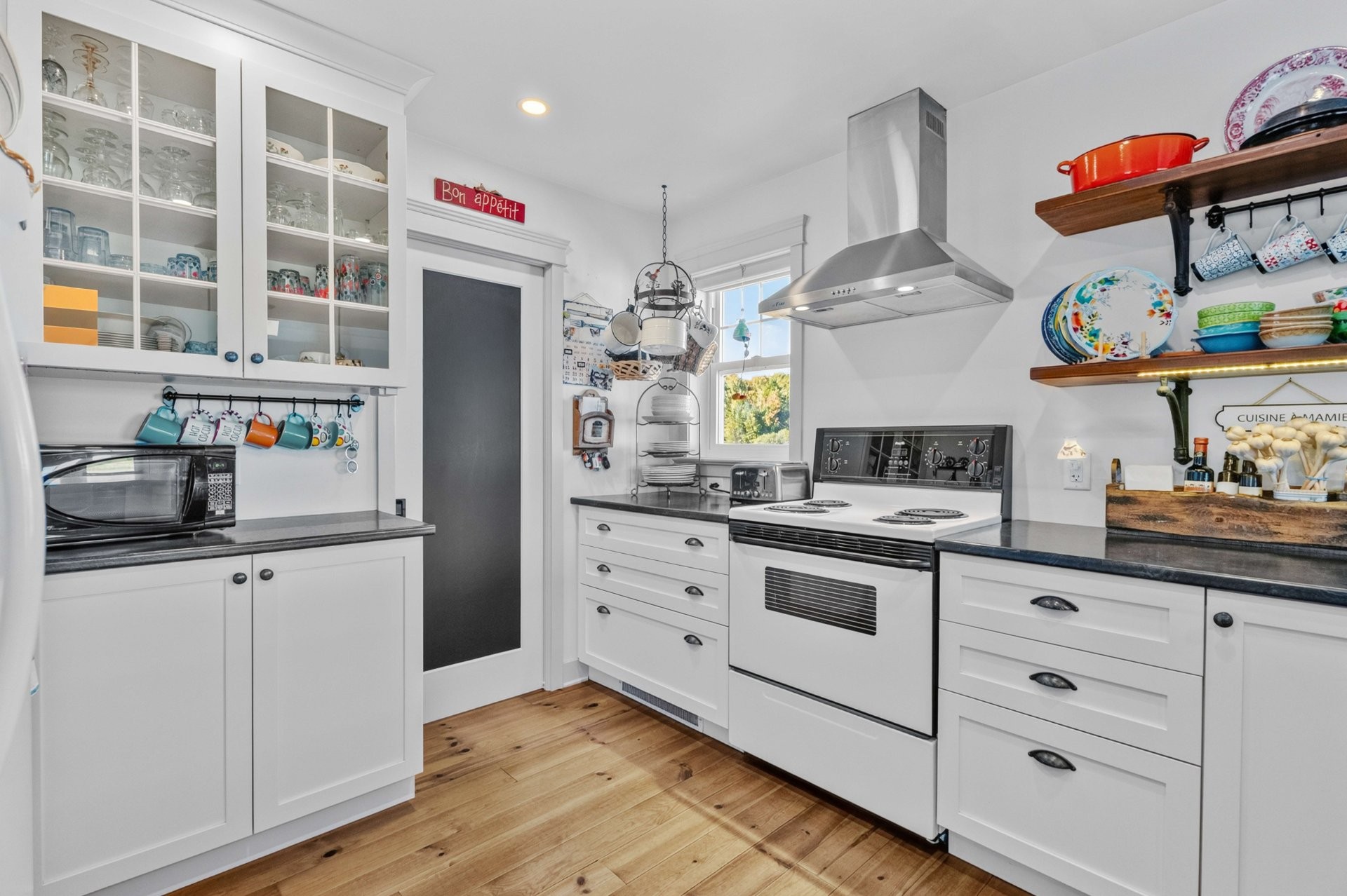 









607


Mtée Rodgers

,
Lachute,




QC
J8H3W8


