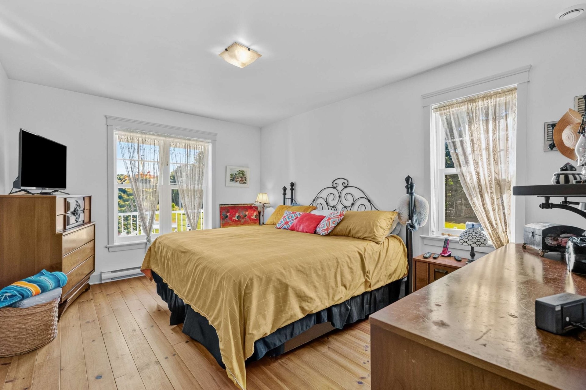 









607


Mtée Rodgers

,
Lachute,




QC
J8H3W8

