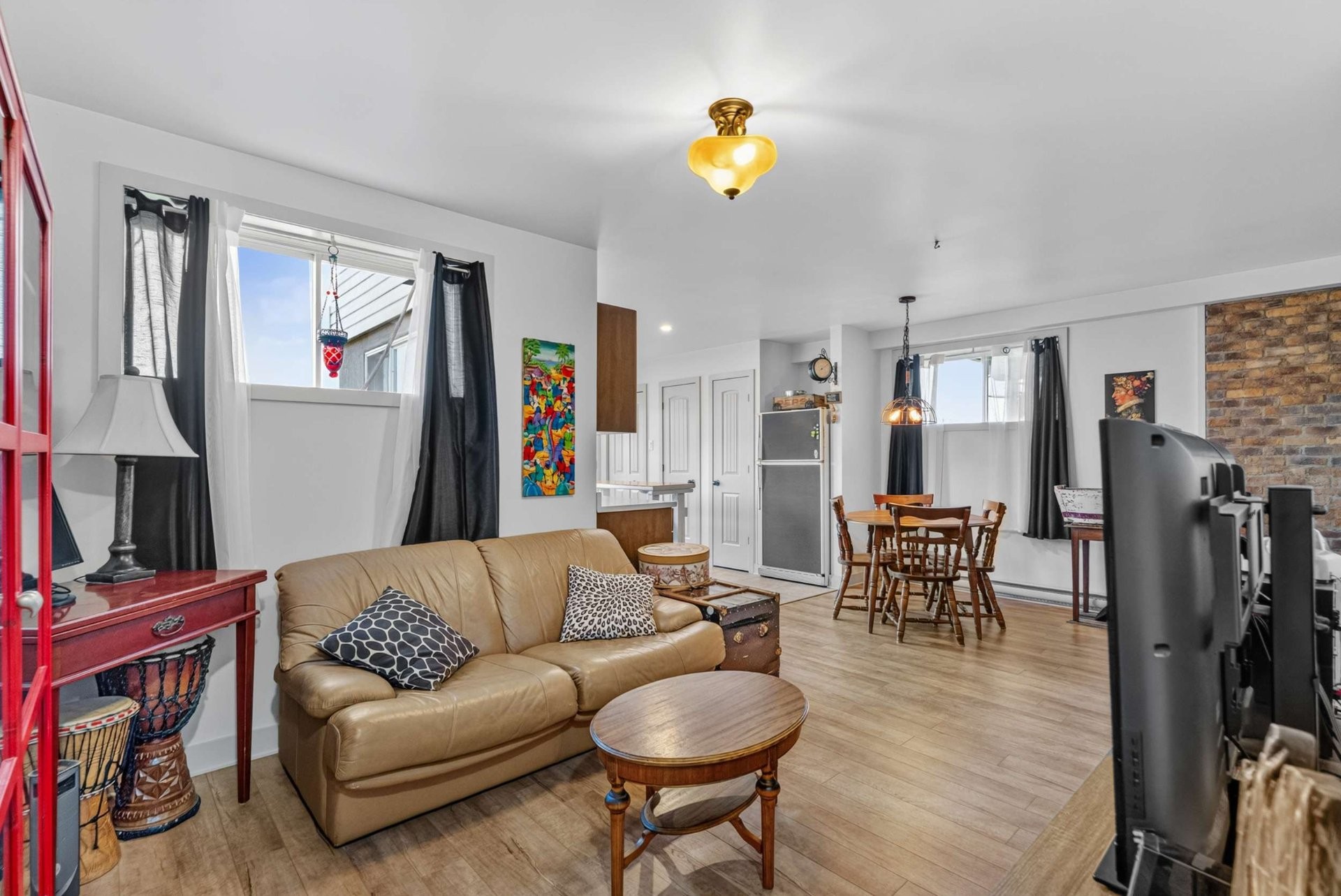 









607


Mtée Rodgers

,
Lachute,




QC
J8H3W8

