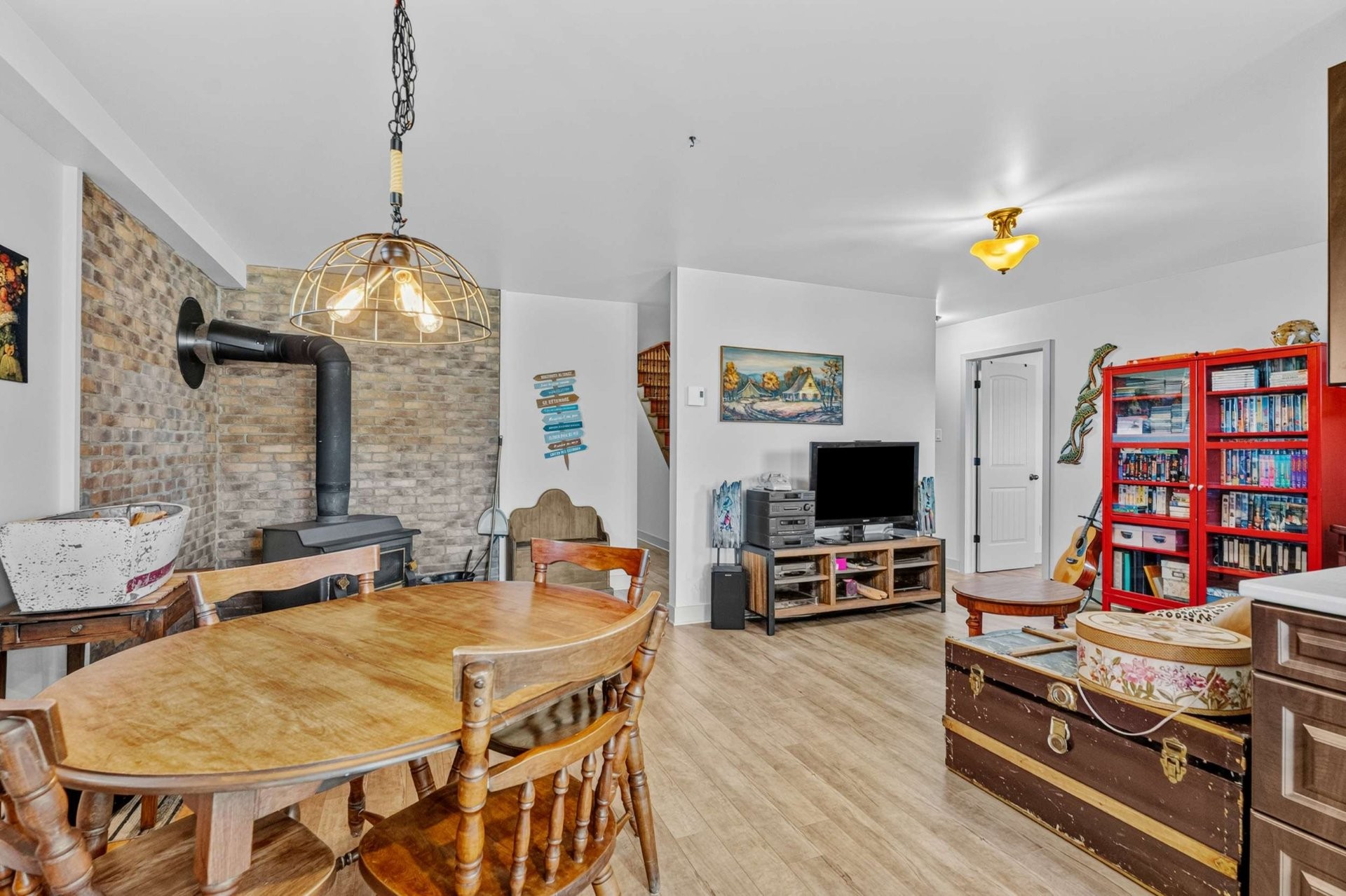 









607


Mtée Rodgers

,
Lachute,




QC
J8H3W8

