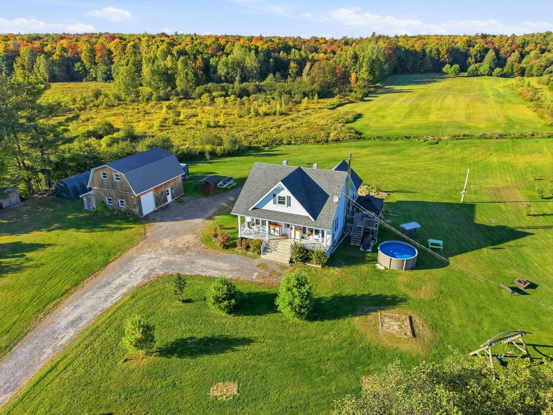 









607


Mtée Rodgers

,
Lachute,




QC
J8H3W8

