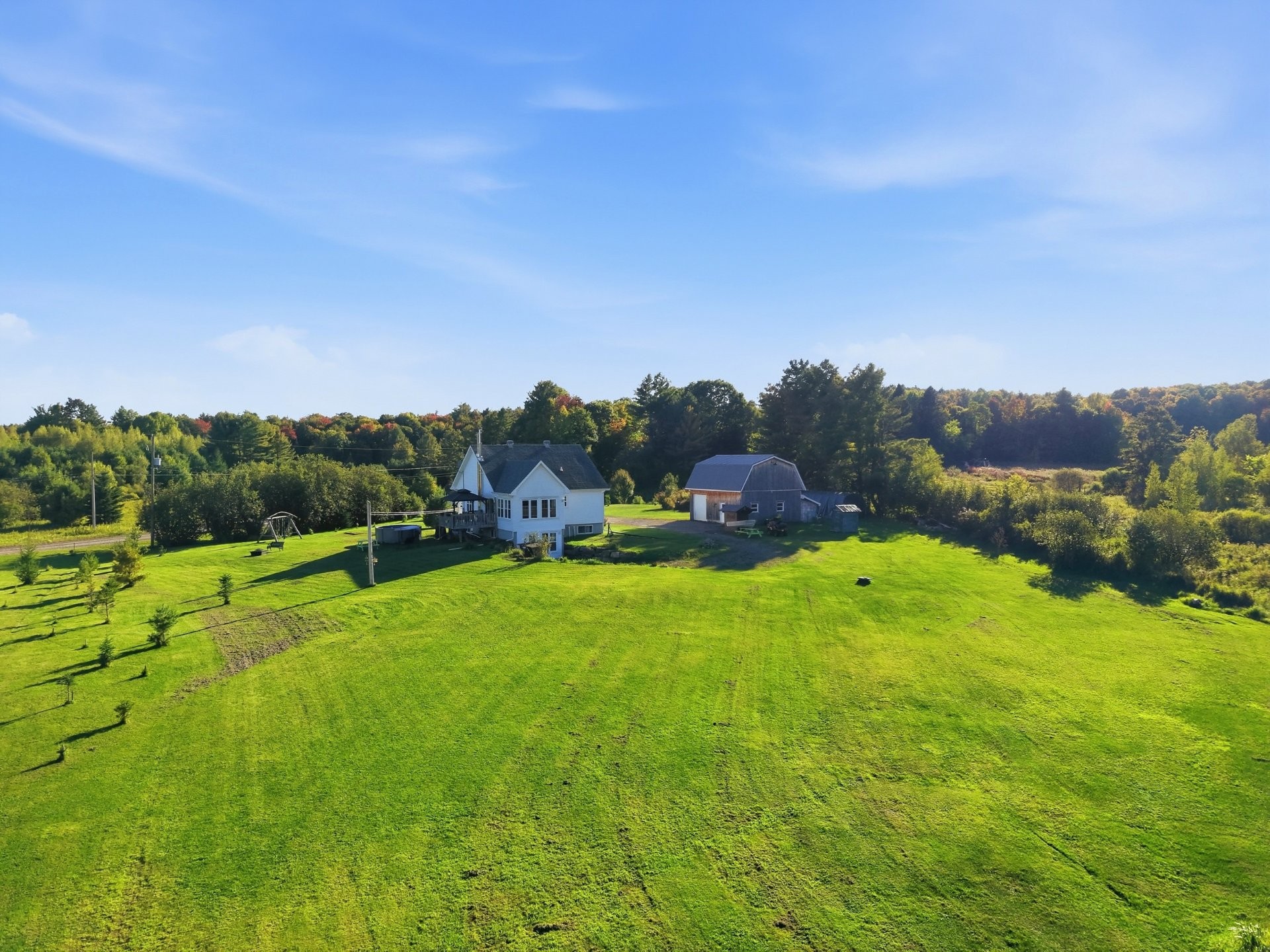 









607


Mtée Rodgers

,
Lachute,




QC
J8H3W8

